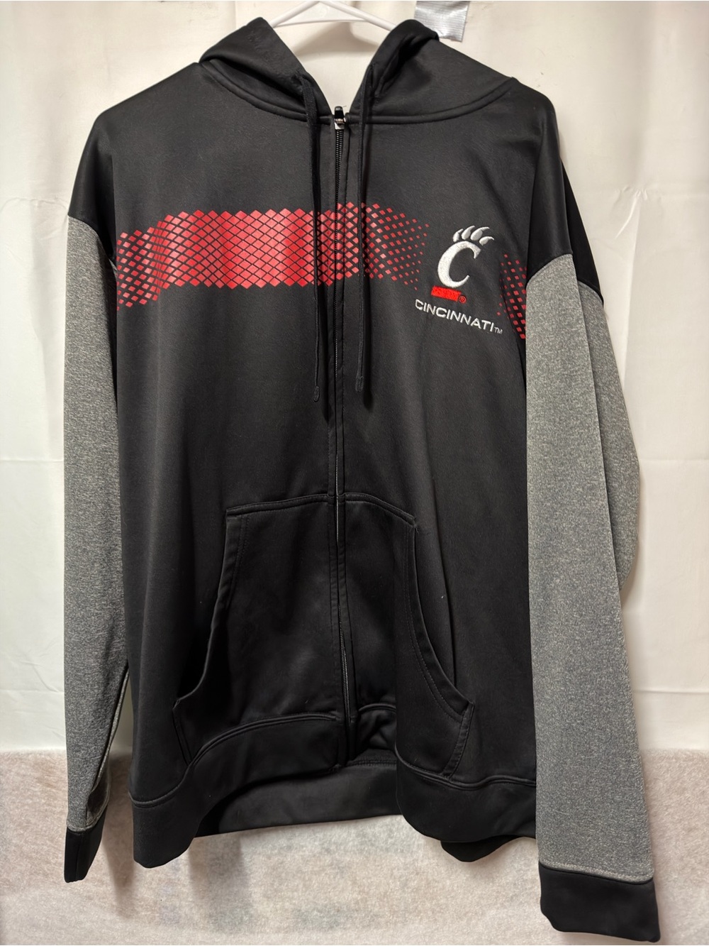 Pro Edge Black, Gray & Red Full-Zip Hoodie Sweater